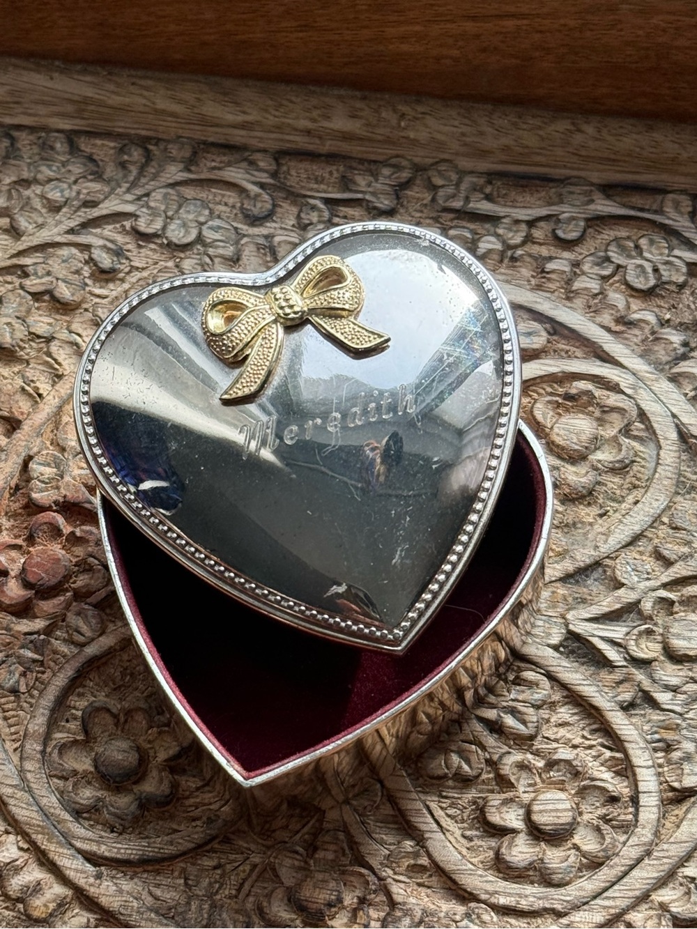 “Meredith” metal jewelry box
